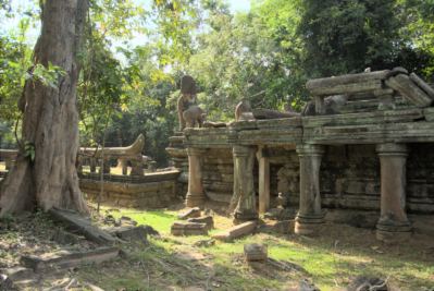 AngkorCauseway4