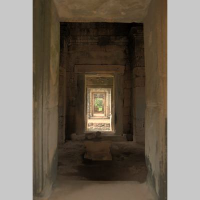 AngkorDoorway16