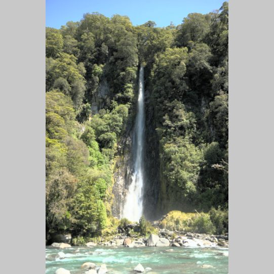 NZ_river_falls1